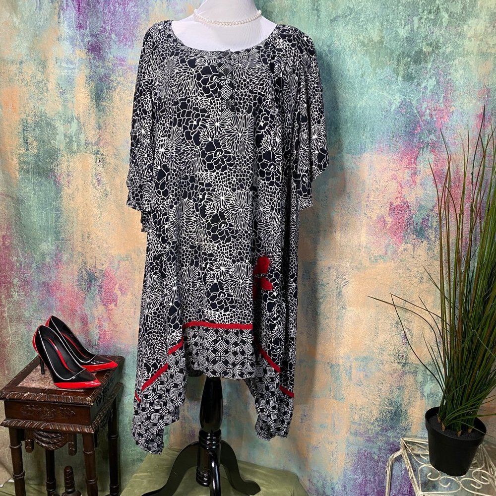 📌M.I.B Plus Size 7X Floral Dress with Butterfly Sleeves
